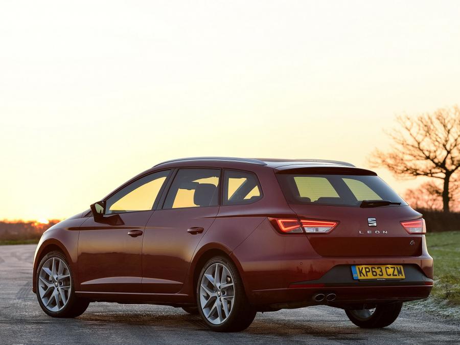  Seat Leon ST FR 2014 года  (UK) (фото 11 из 13)